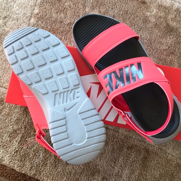 NIKE WOMENS TANJUN SANDAL - Picture 8 of 8
